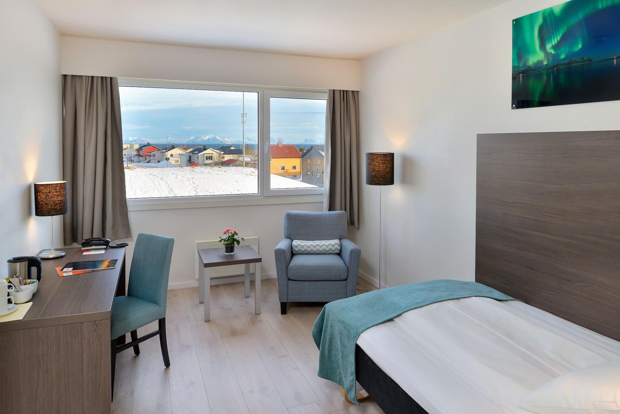Thon Partner Hotel Andrikken Andenes Buitenkant foto