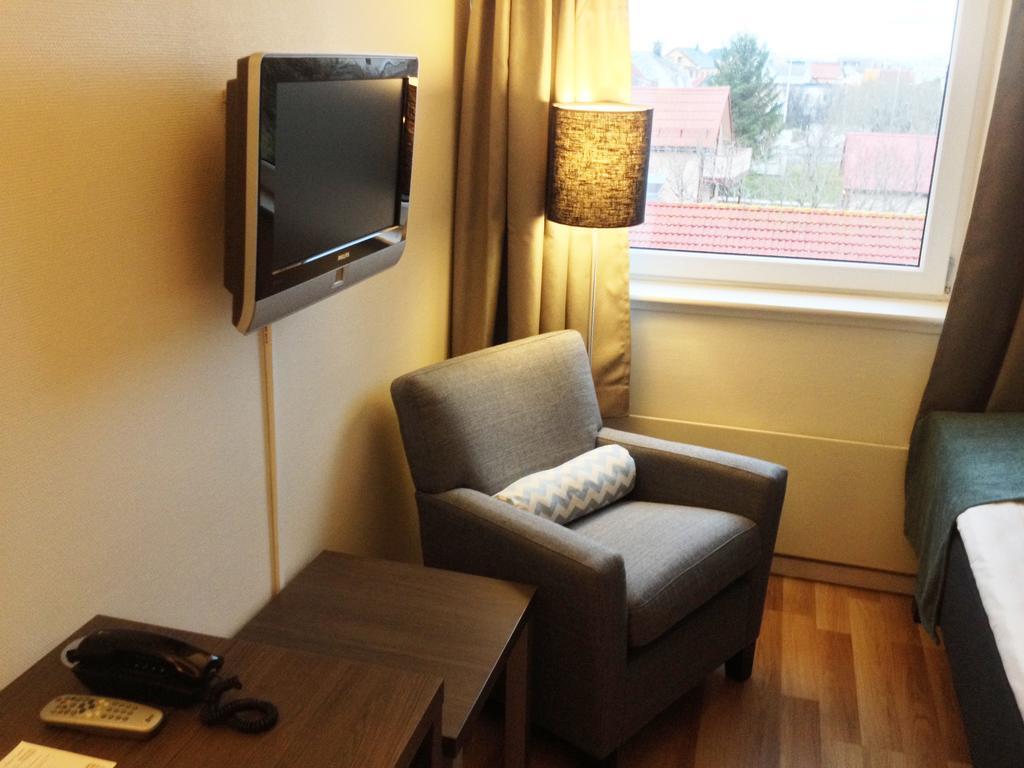 Thon Partner Hotel Andrikken Andenes Buitenkant foto