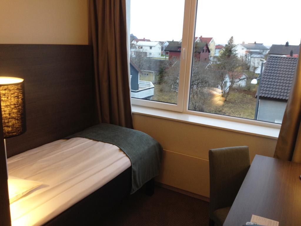 Thon Partner Hotel Andrikken Andenes Buitenkant foto